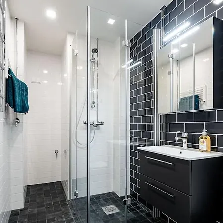 Renovated Studio In Central Huoneisto